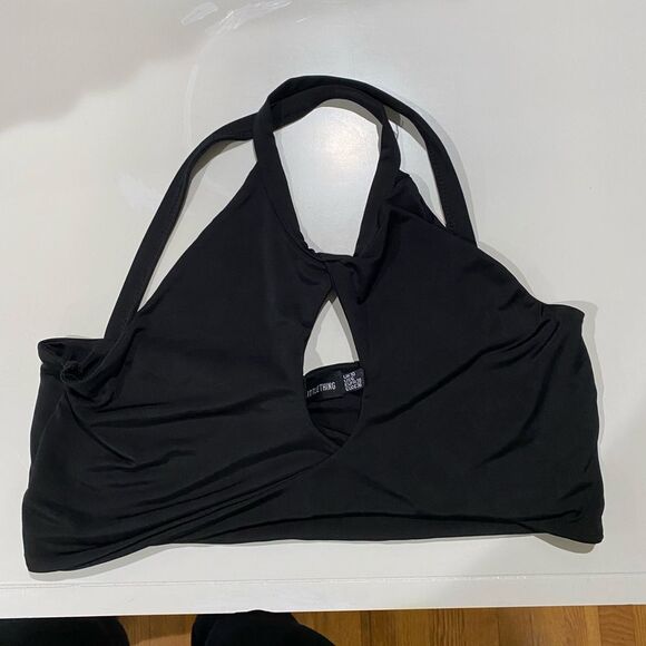 NWOT PrettyLittleThing Keyhole Crop Top Size US 6 - Picture 4 of 5